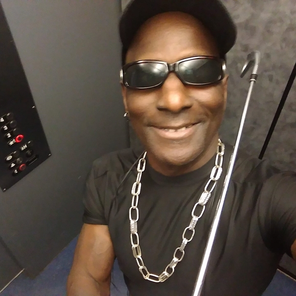 Meet your Posher, David - Picture 1 of 1